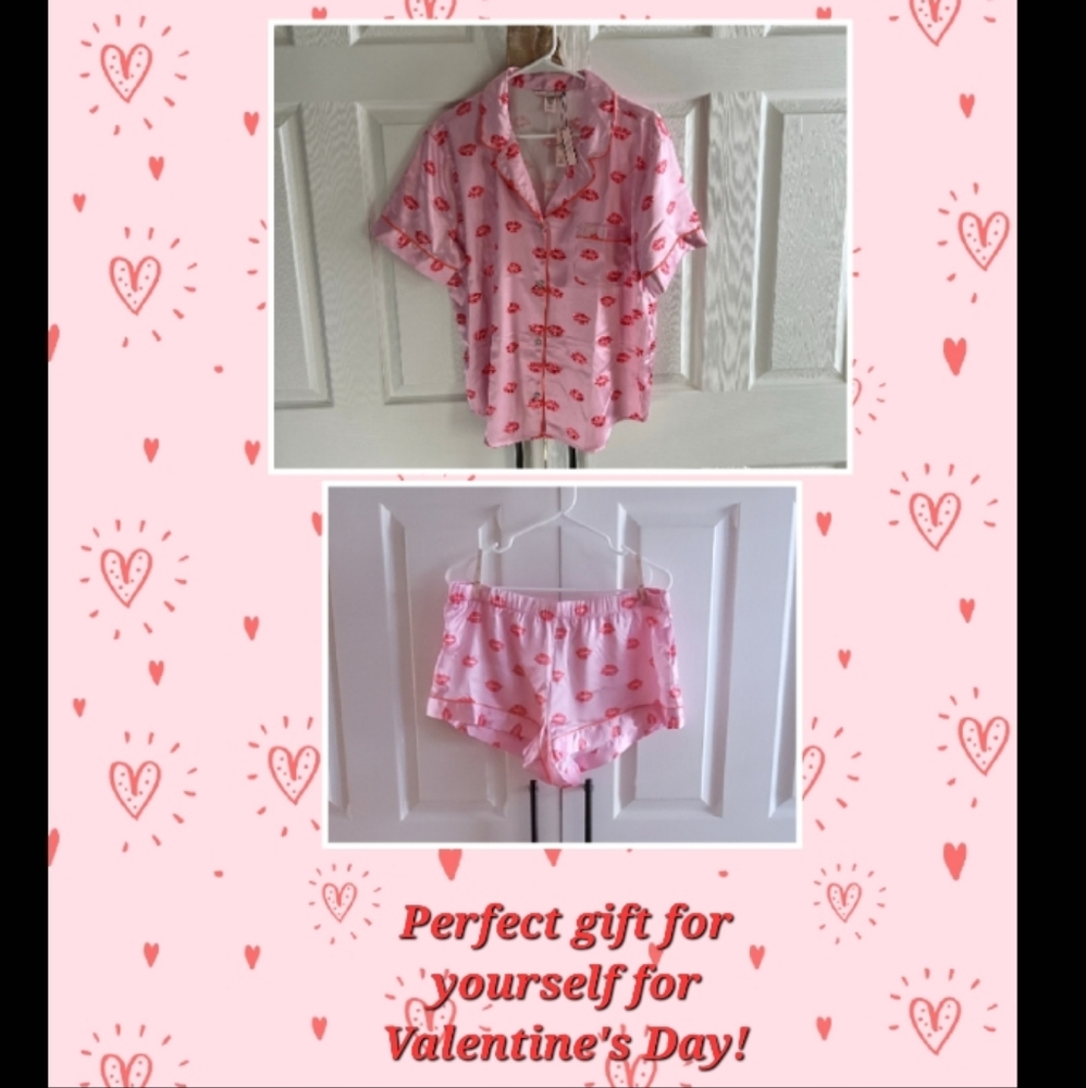 Two-Piece Shorts Pajamas Sleepwear Set-Pink Satin/Red Lips–Brand New - Size L